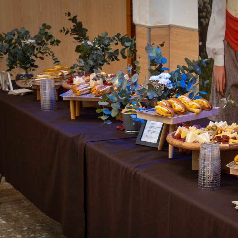 servicio de catering para eventos corporativos en Valencia Presentación Fallera Mayor