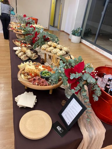 Servicio de catering delivery preparado para evento privado en Valencia