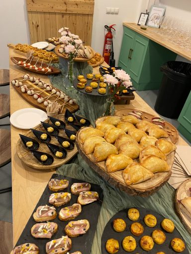 Menú Cóctel 1 con 14 referencias gastronómicas preparado para cumpleaños en GDM
