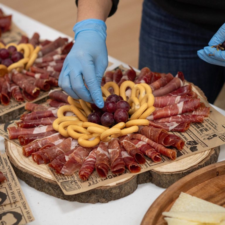 Catering y comidas a domicilio para empresas en Valencia Aperitivos delivery para evento social en Valencia