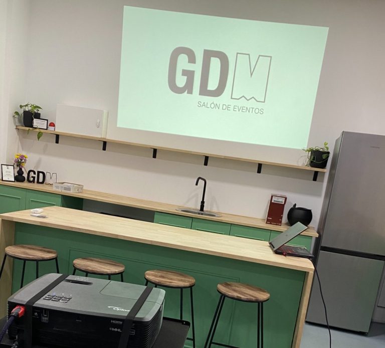Proyección en GDM Salón de eventos Proyector en GDM
