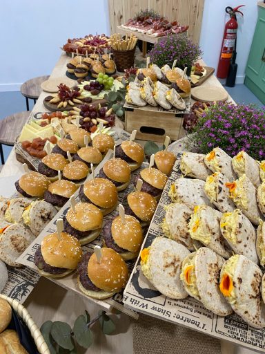 Aperitivo personalizado preparado para evento privado en Valencia