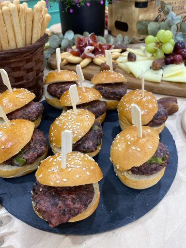 Aperitivo personalizado diseñado para evento privado en Valencia