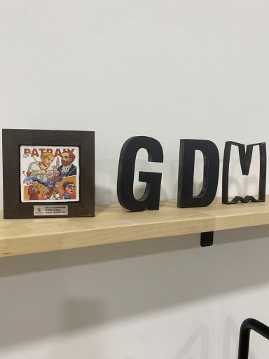 Conmemorativa y agradecimiento a establecimiento colaborador