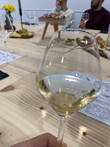 Detalle de copa para catas de vino