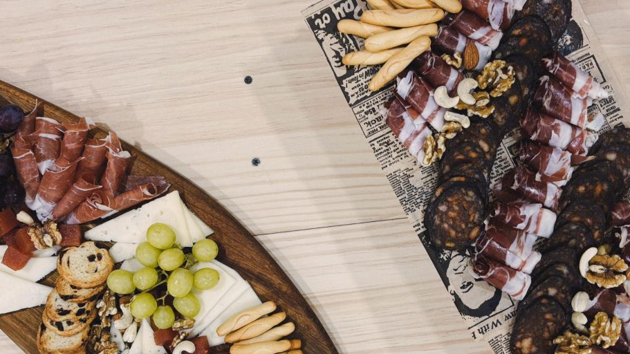 Presentación elegante para un maridaje perfecto